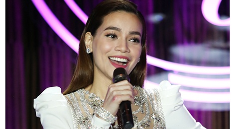 Ha Ho gay bat ngo khi hat 'Chac ai do se ve' cua Son Tung hinh anh