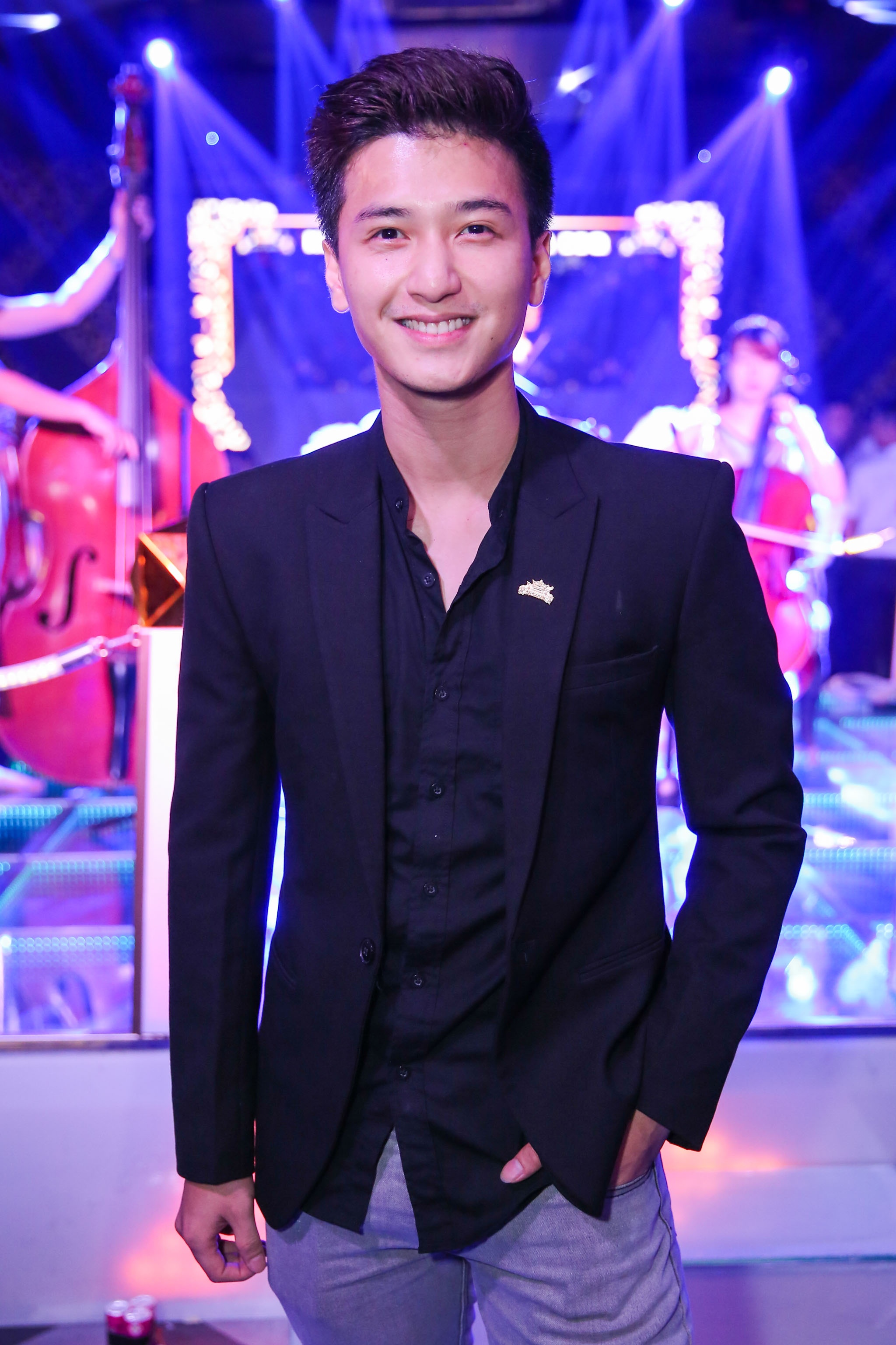 Dan sao chuc mung Nguyen Hong Thuan anh 7