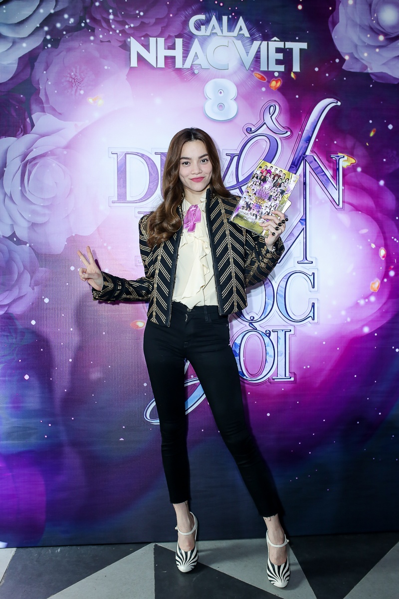 Dan sao hop bao Gala nhac Viet anh 1