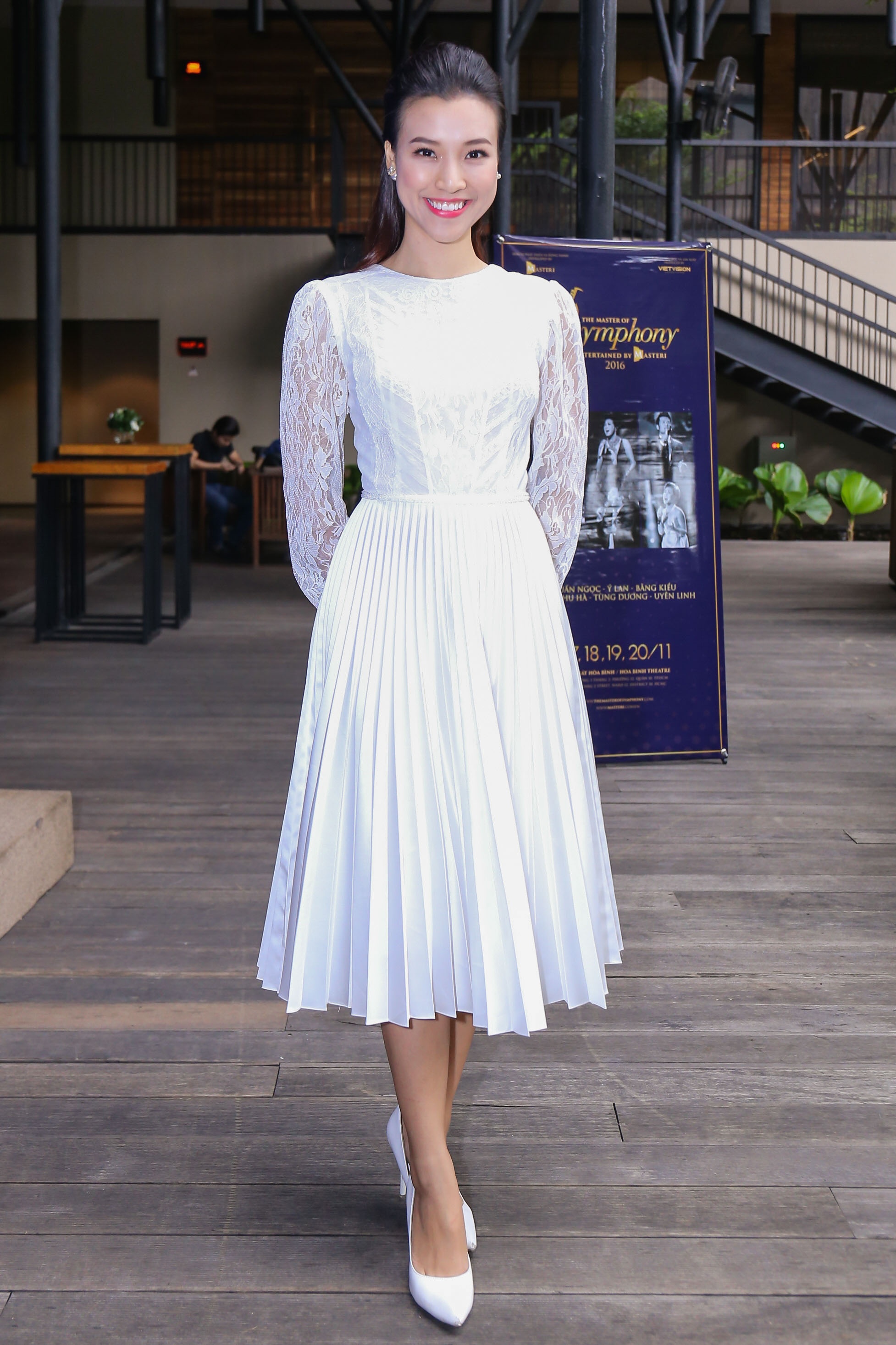Uyen Linh nan ni duoc hat cung Tuan Ngoc anh 7