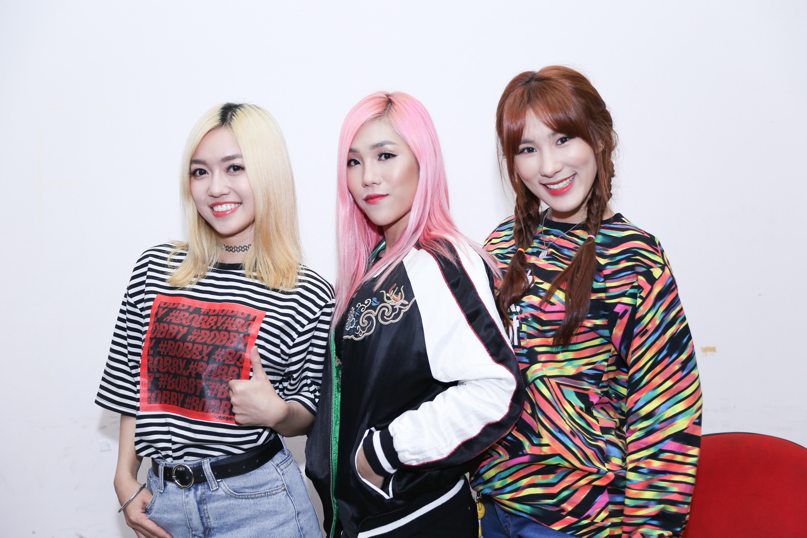 Hoàng Anh đầu xù gây bất ngờ với ngoại hình lớn phổng phao ảnh 8 Hoang Anh dau xu gay bat ngo voi ngoai hinh lon phong phao anh 8