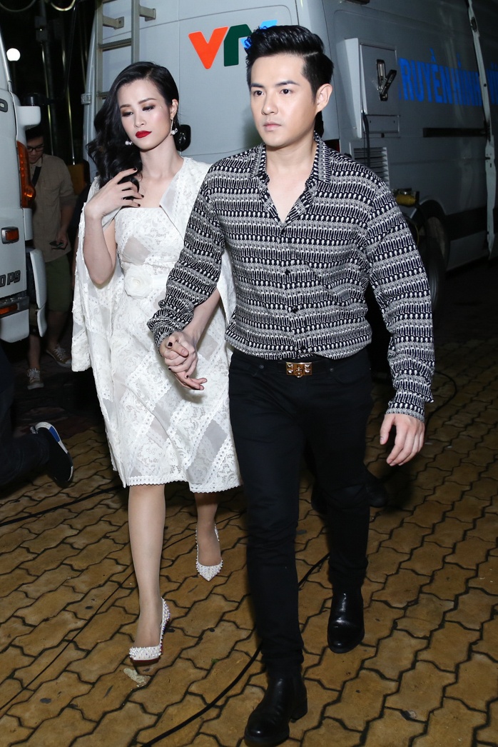 Hoàng Anh đầu xù gây bất ngờ với ngoại hình lớn phổng phao ảnh 4 Hoang Anh dau xu gay bat ngo voi ngoai hinh lon phong phao anh 4