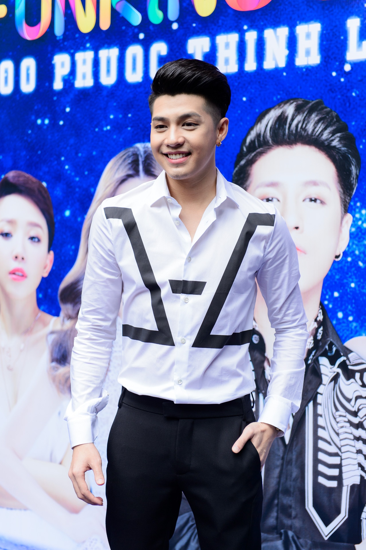 Live show ky niem 8 nam ca hat cua Noo Phuoc Thinh anh 1