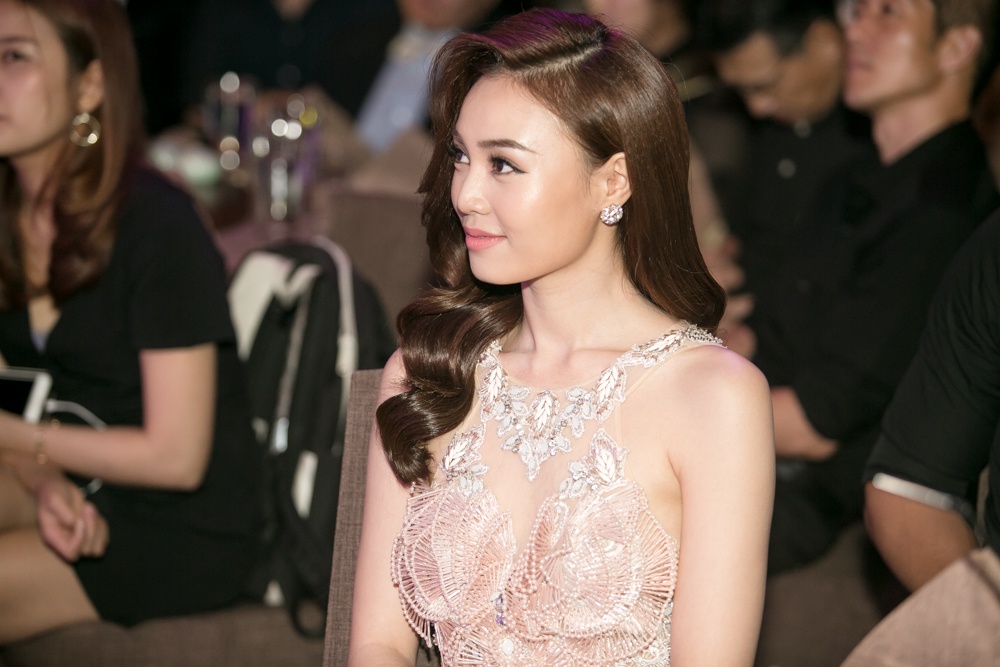 Lan Ngoc say sua xem Isaac bieu dien anh 5