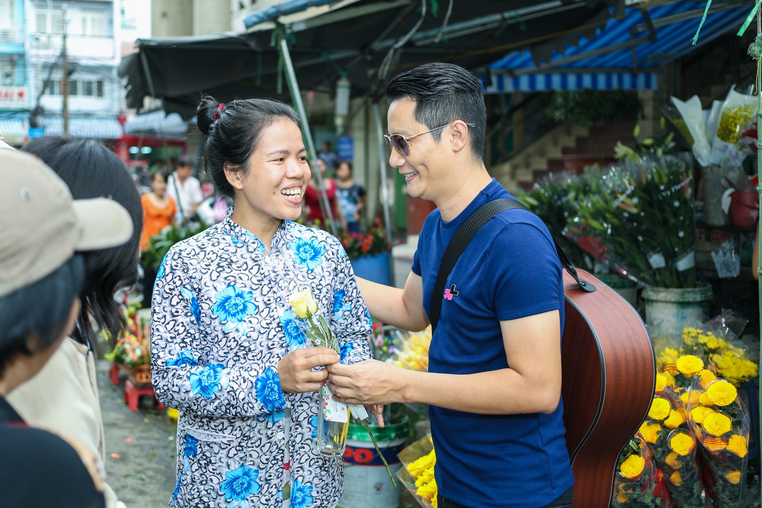 Hoang Bach san sang danh ke hanh hung phu nu anh 2