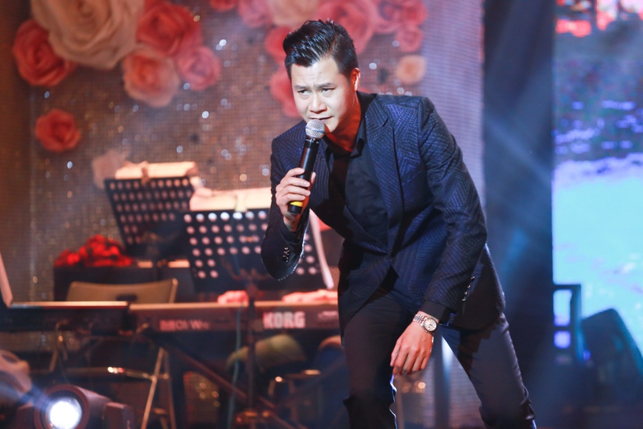 Dam Vinh Hung dau gia tui hieu giup mien Trung anh 14