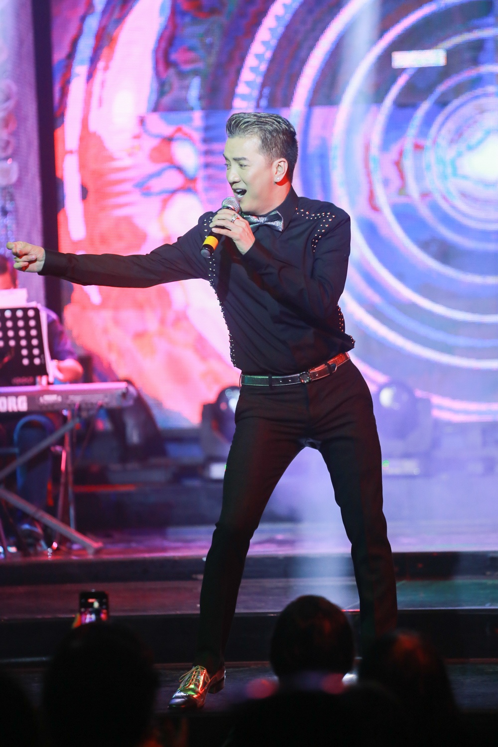 Dam Vinh Hung dau gia tui hieu giup mien Trung anh 6