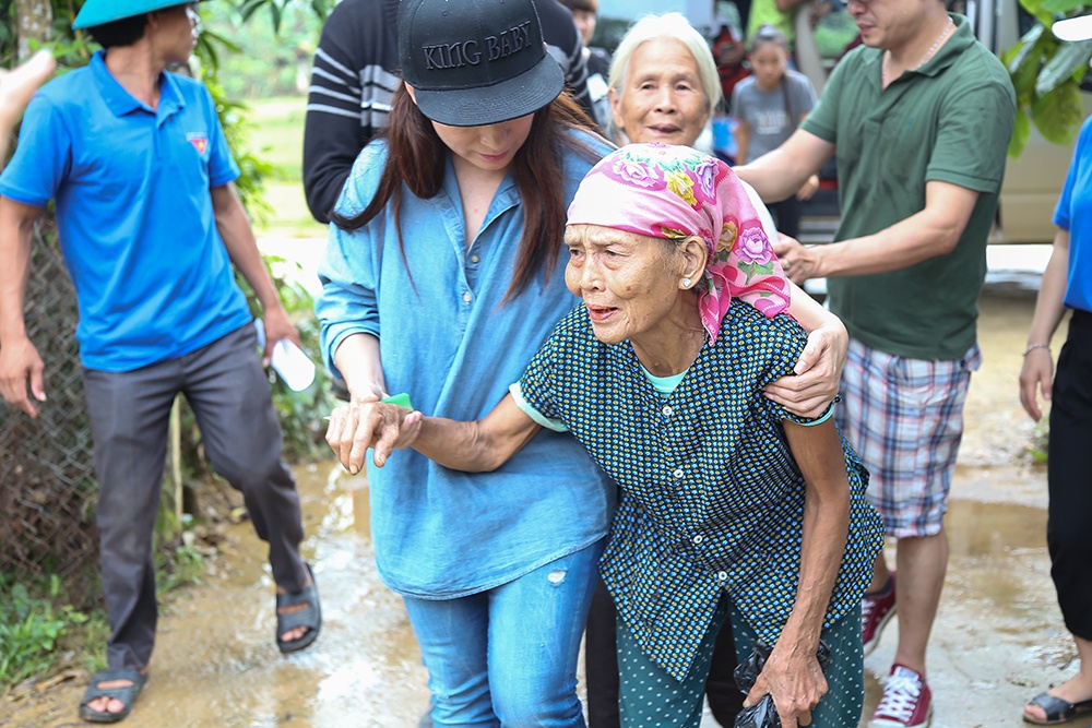 Phi Nhung dan con nuoi di tu thien anh 7