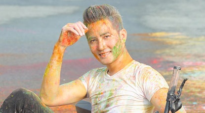 Nguyen Phi Hung tro lai voi chu de tinh yeu voi album moi hinh anh