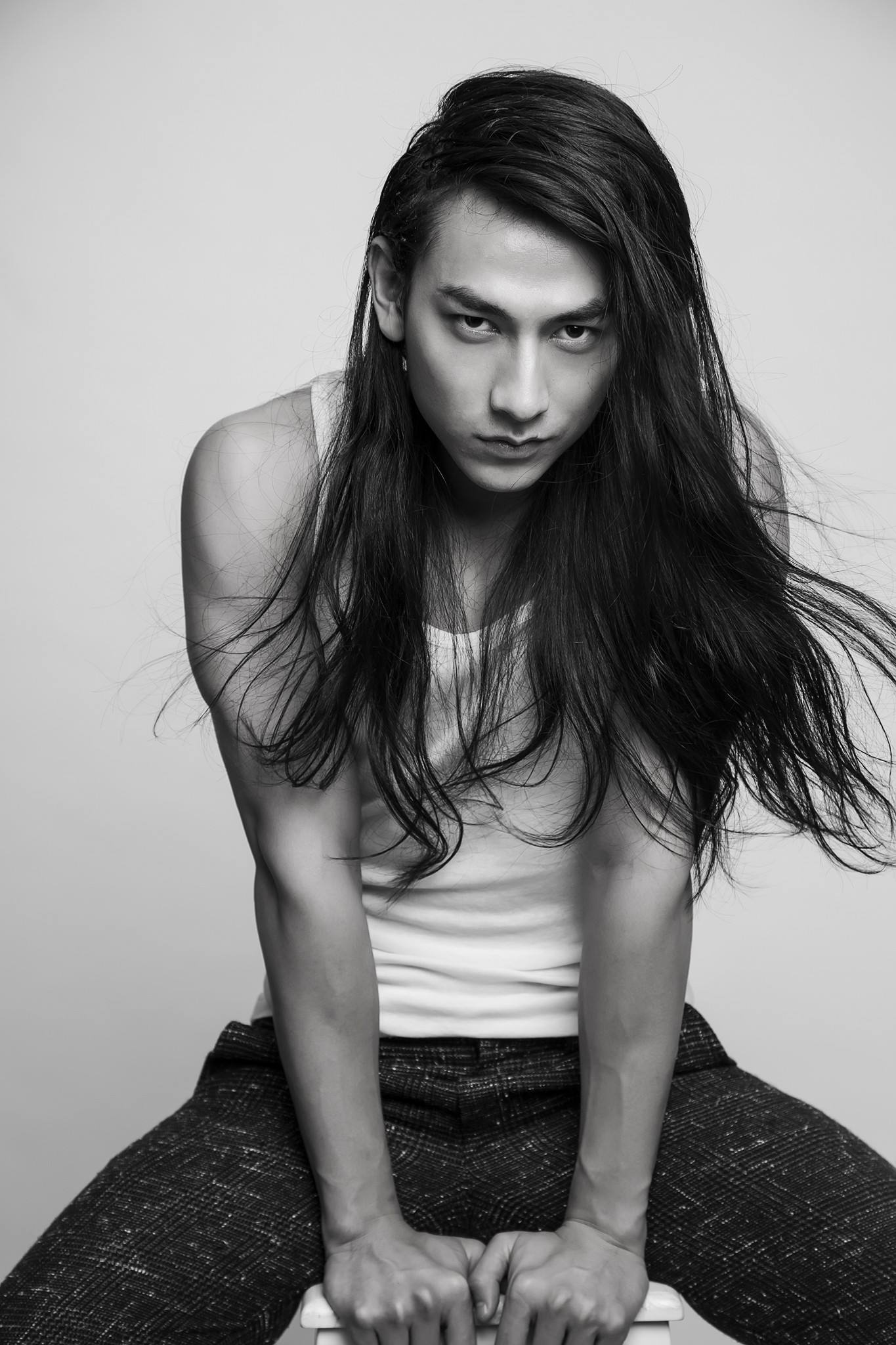 Isaac cang noi tieng cang co don,  lac long anh 4