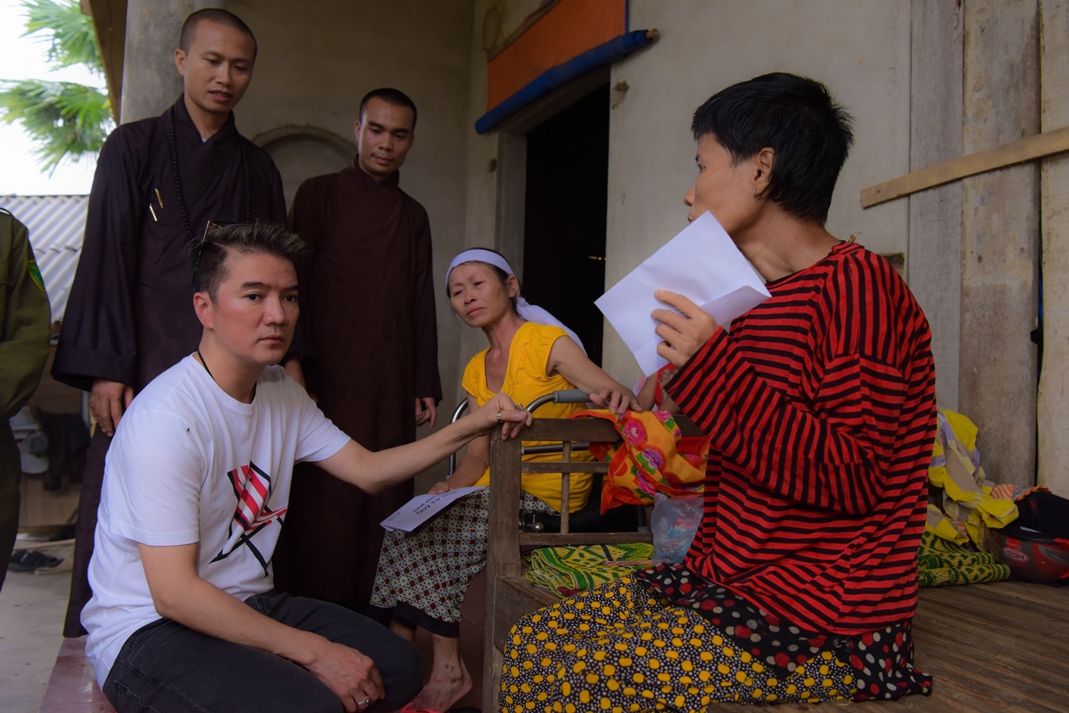 Dam Vinh Hung ve mien Trung tu thien anh 8