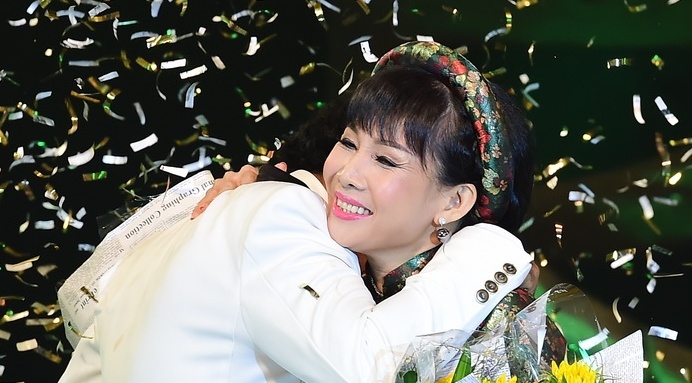 Tieng hat mai xanh co quan quan nu dau tien sau 6 nam hinh anh