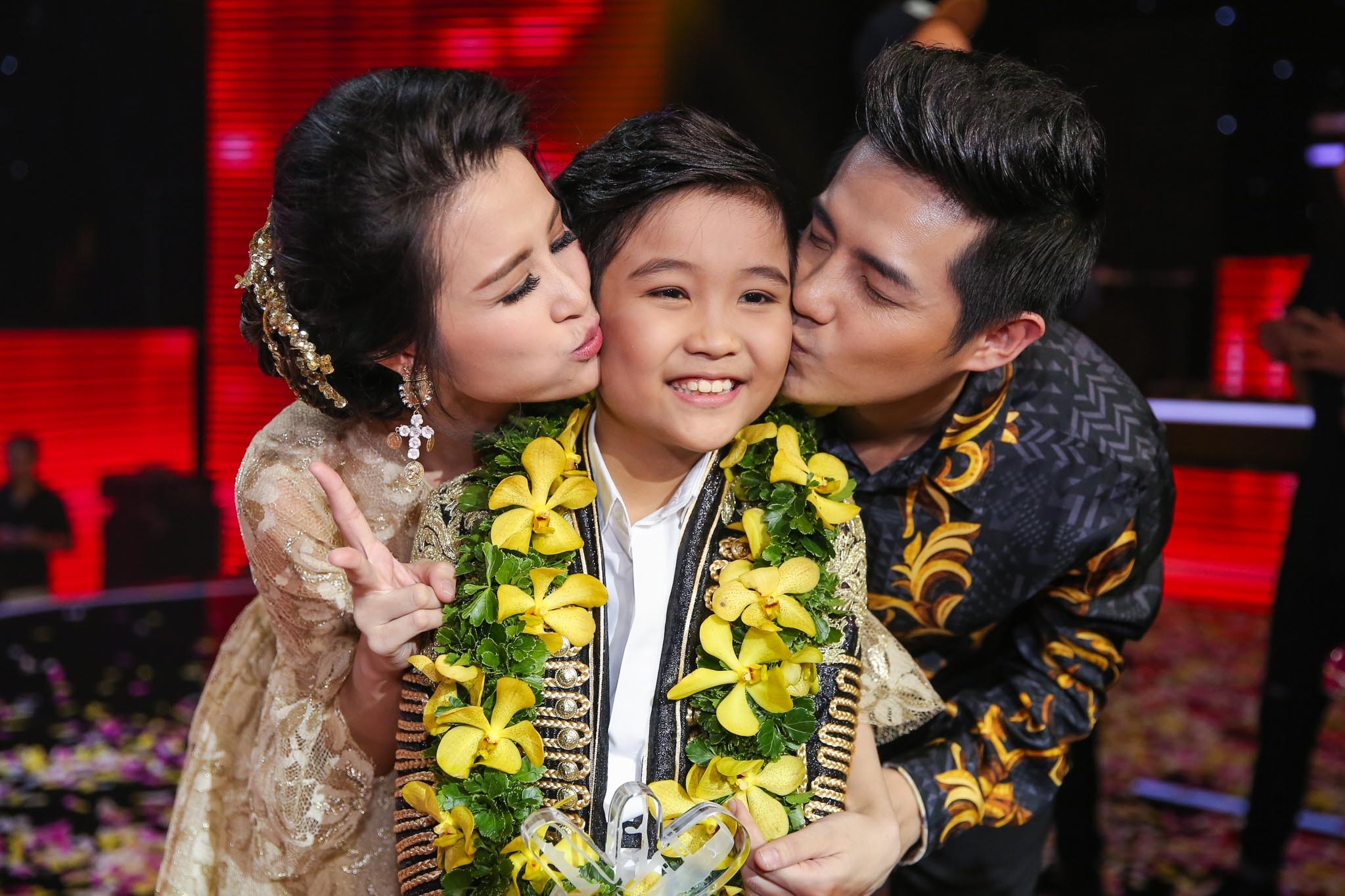 Đông Nhi, Ông Cao Thắng giải thích lý do đi trễ ảnh 1 Dong Nhi, Ong Cao Thang giai thich ly do di tre anh 1