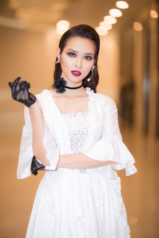 Sao Viet choi Haloween anh 7