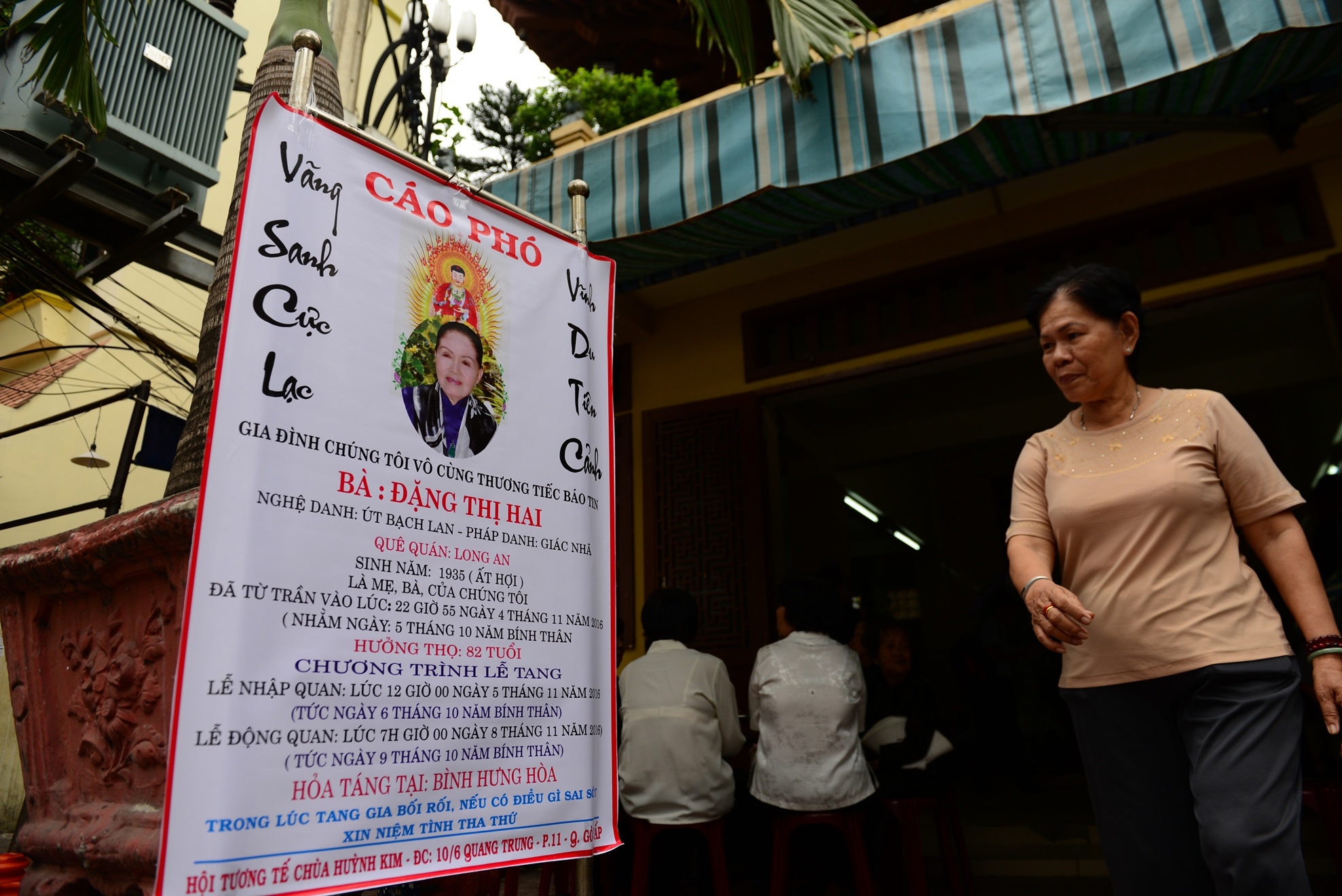 Nghe si Viet vieng dam tang Ut Bach Lan anh 11