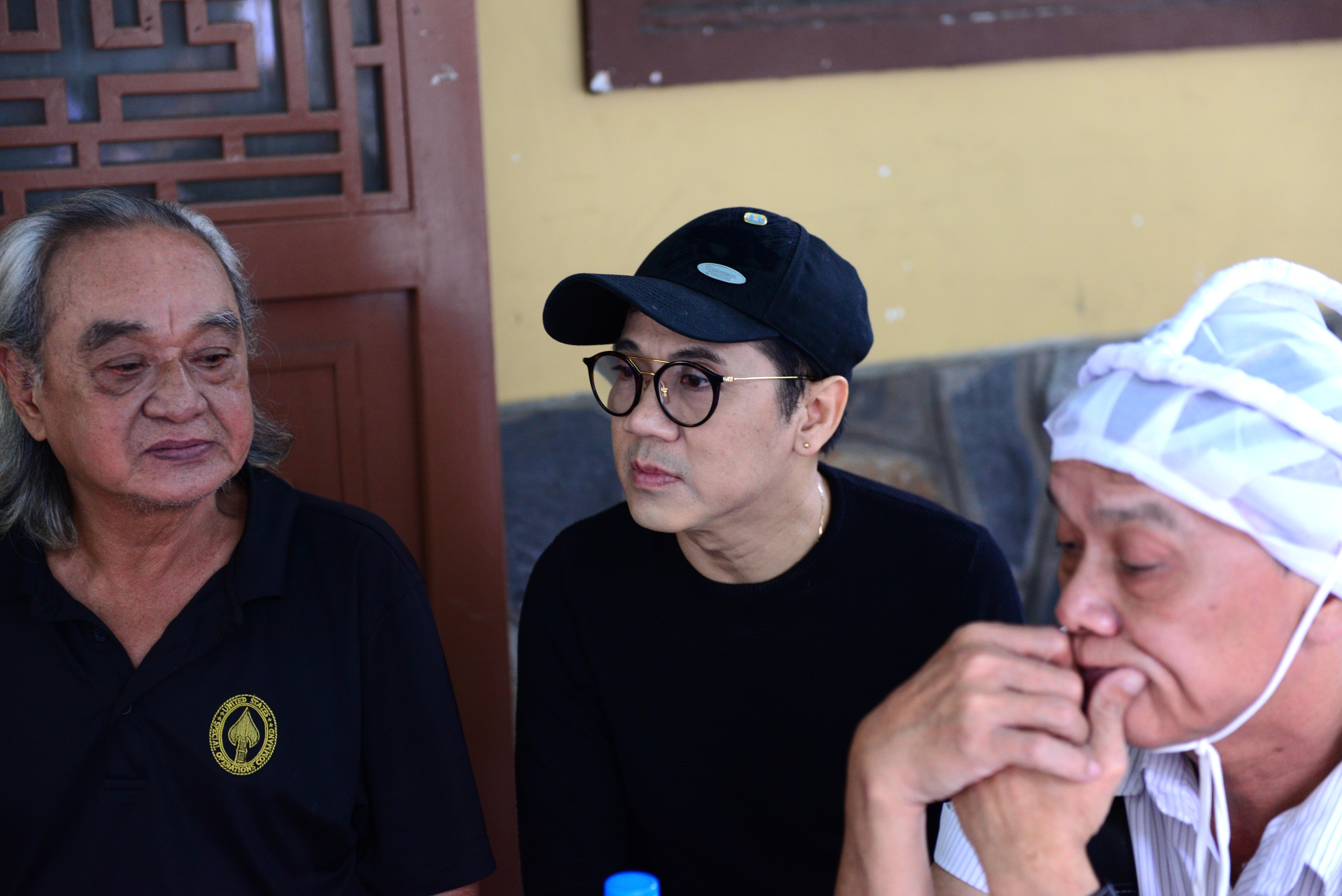 Nghe si Viet vieng dam tang Ut Bach Lan anh 6