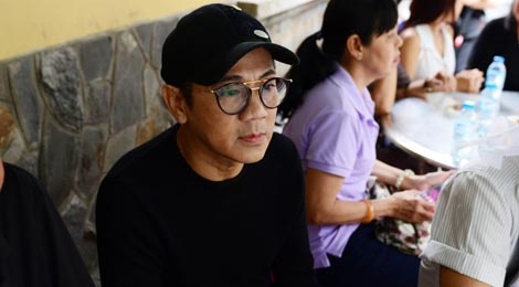 NS Thoai My, Thanh Loc khoc khi den vieng sau nu Ut Bach Lan hinh anh