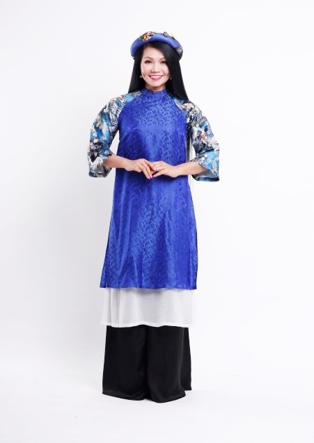 Ngoc Huyen ve nuoc sau 14 nam anh 1