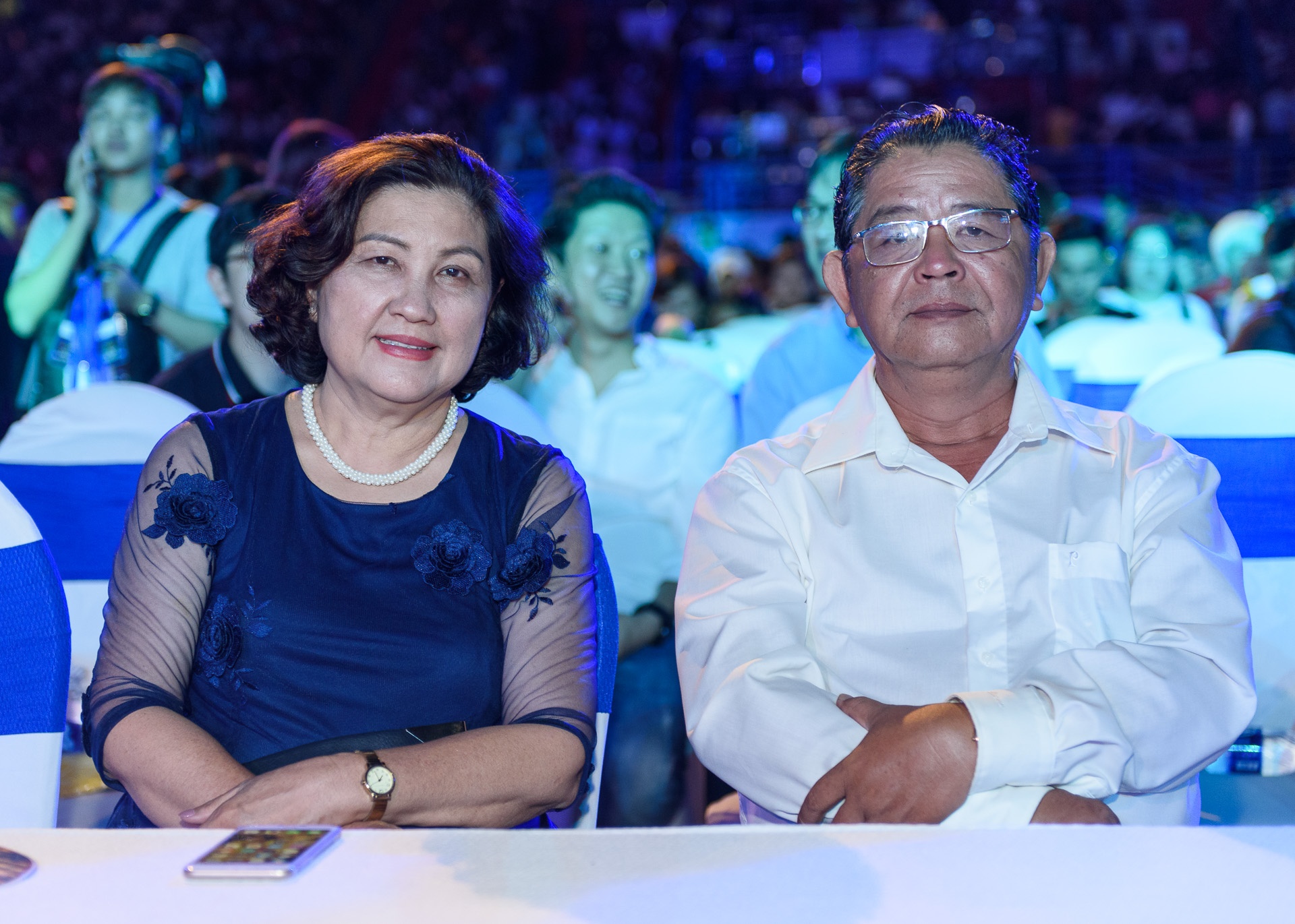 Dan sao xem live show Noo Phuoc Thinh anh 2