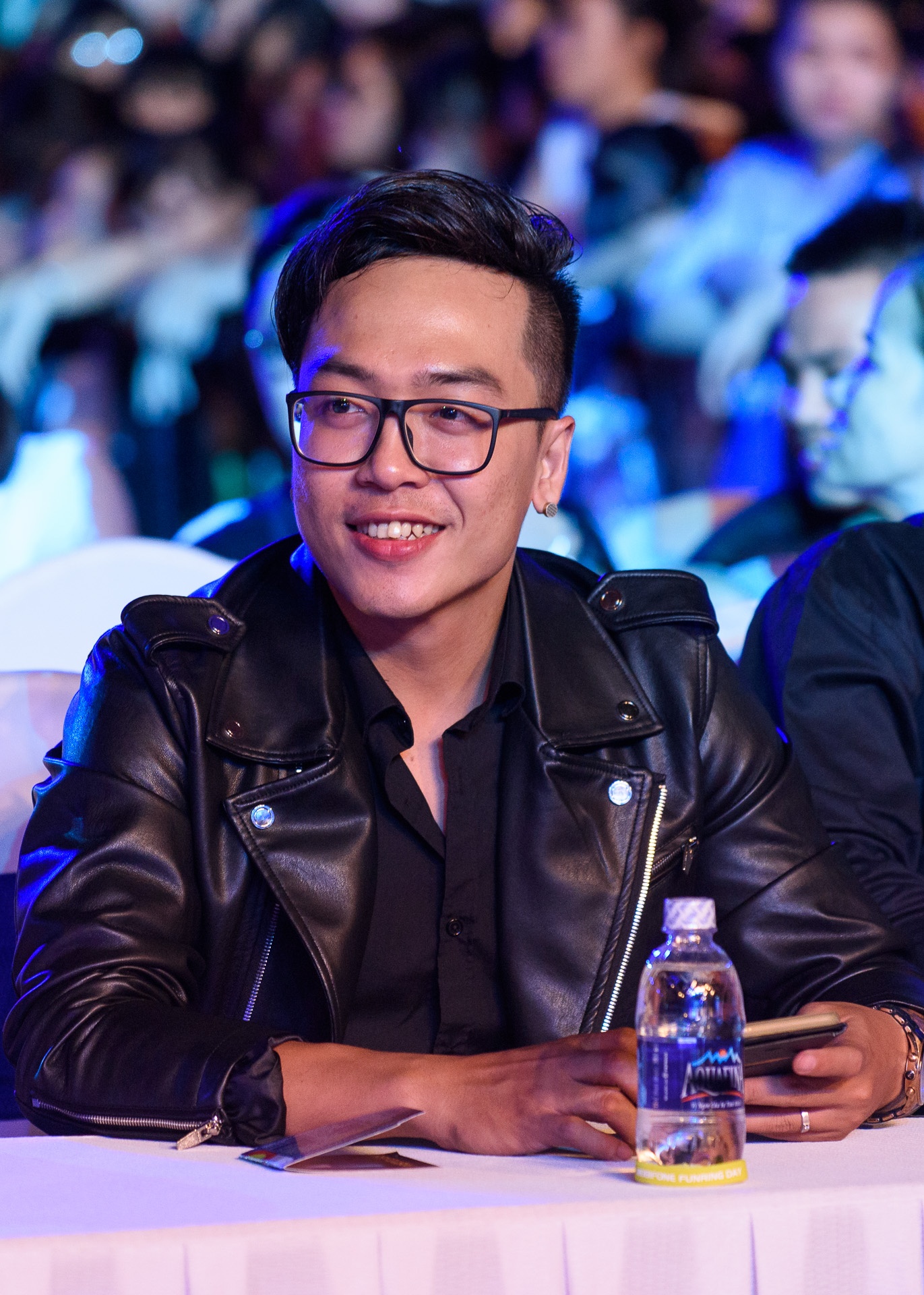 Dan sao xem live show Noo Phuoc Thinh anh 10