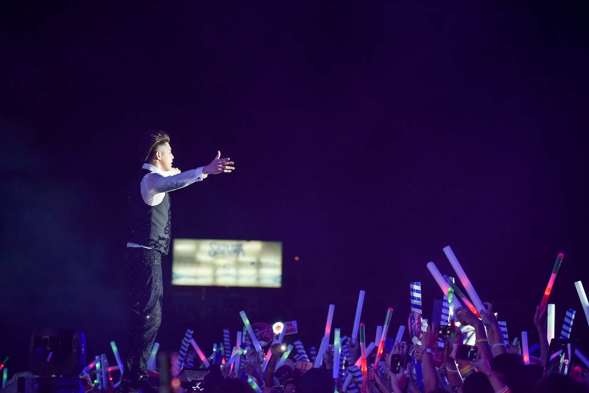 Hơn 2 triệu khán giả theo dõi live show Noo Phước Thịnh ảnh 2 Hon 2 trieu khan gia theo doi live show Noo Phuoc Thinh anh 2