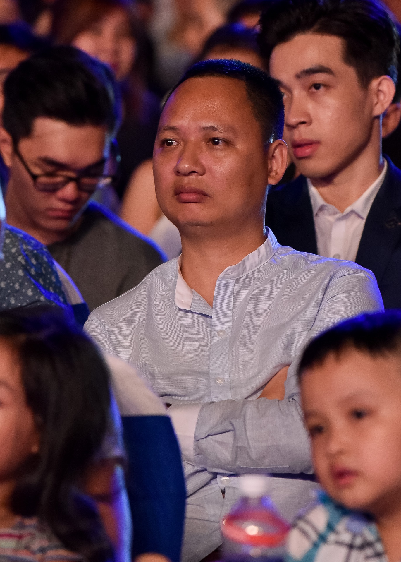 Dan sao xem live show Noo Phuoc Thinh anh 4