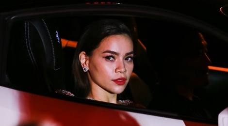 Ho Ngoc Ha di sieu xe len san khau live show Noo Phuoc Thinh hinh anh