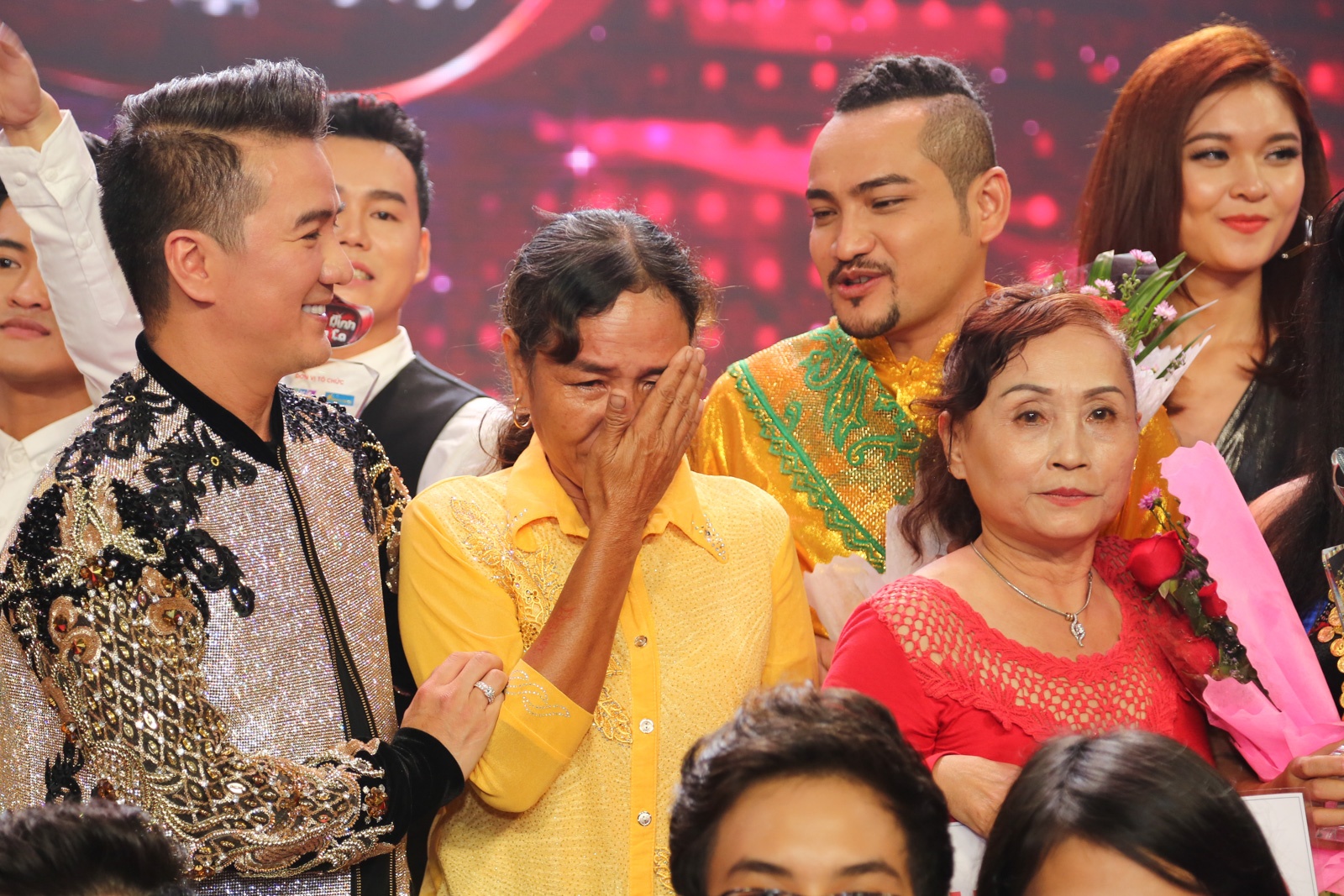 Qua khu lam tho ho,  boc vac cua hoc tro Mr. Dam anh 1