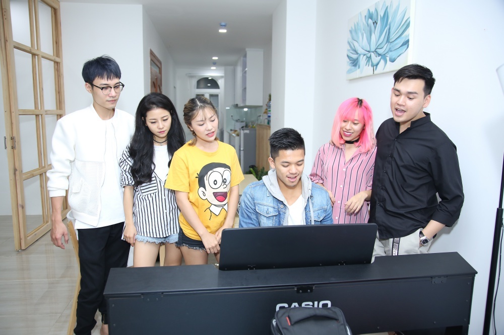 Trọng Hiếu dạy hot boy, hot girl team Khắc Hưng ảnh 1 Trong Hieu day hot boy, hot girl team Khac Hung anh 1