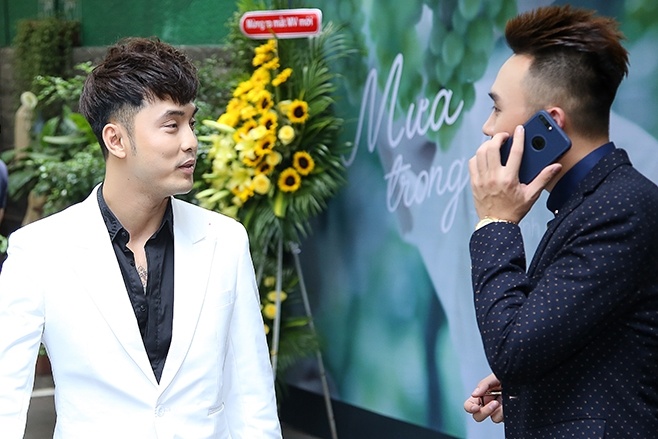 Hoang Ton,  Ung Hoang Phuc chuc mung hop bao dan em anh 4