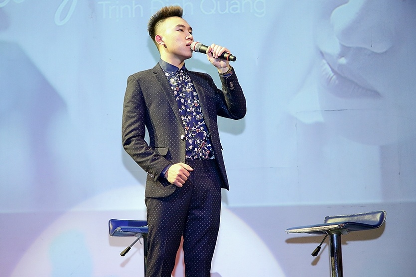 Hoang Ton,  Ung Hoang Phuc chuc mung hop bao dan em anh 6