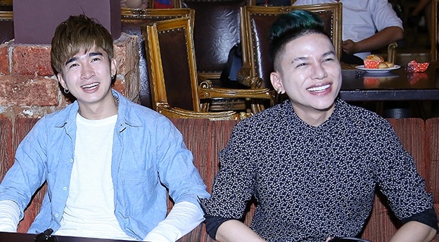 Thua nhan 'dao keo' hong, Hoang Ton lien tuc xuat hien hinh anh