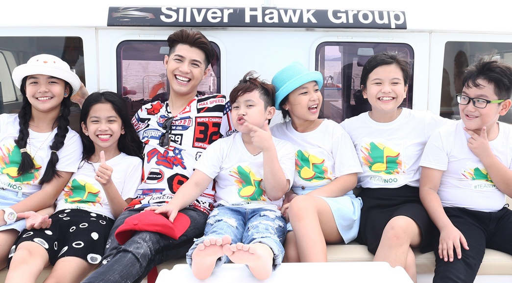 Noo Phuoc Thinh dan hoc tro di du thuyen 5 sao hinh anh