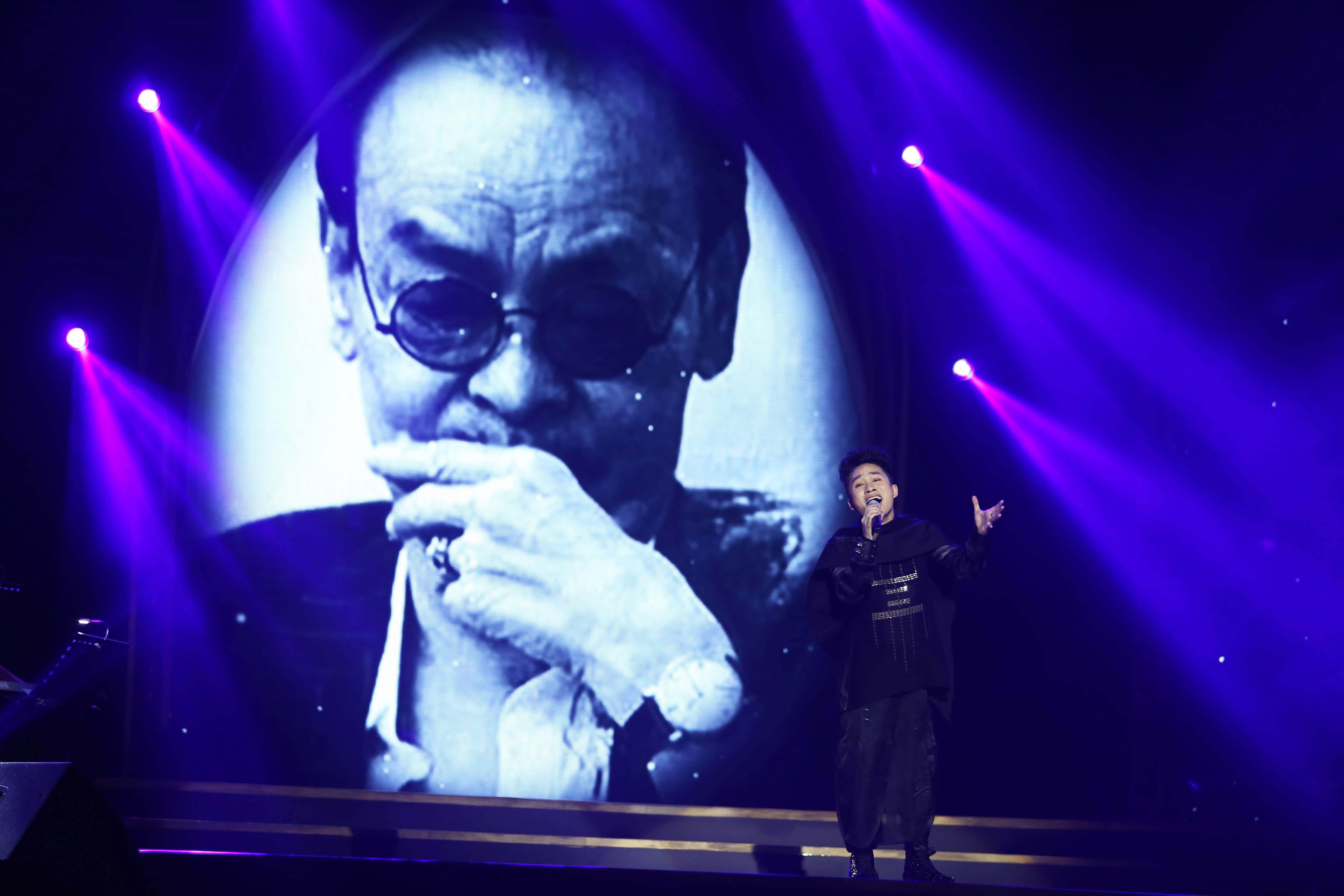 Đêm nhạc The Master of Symphony 2016 diễn ra hoành tráng. ảnh 8 Dem nhac The Master of Symphony 2016 dien ra hoanh trang. anh 8