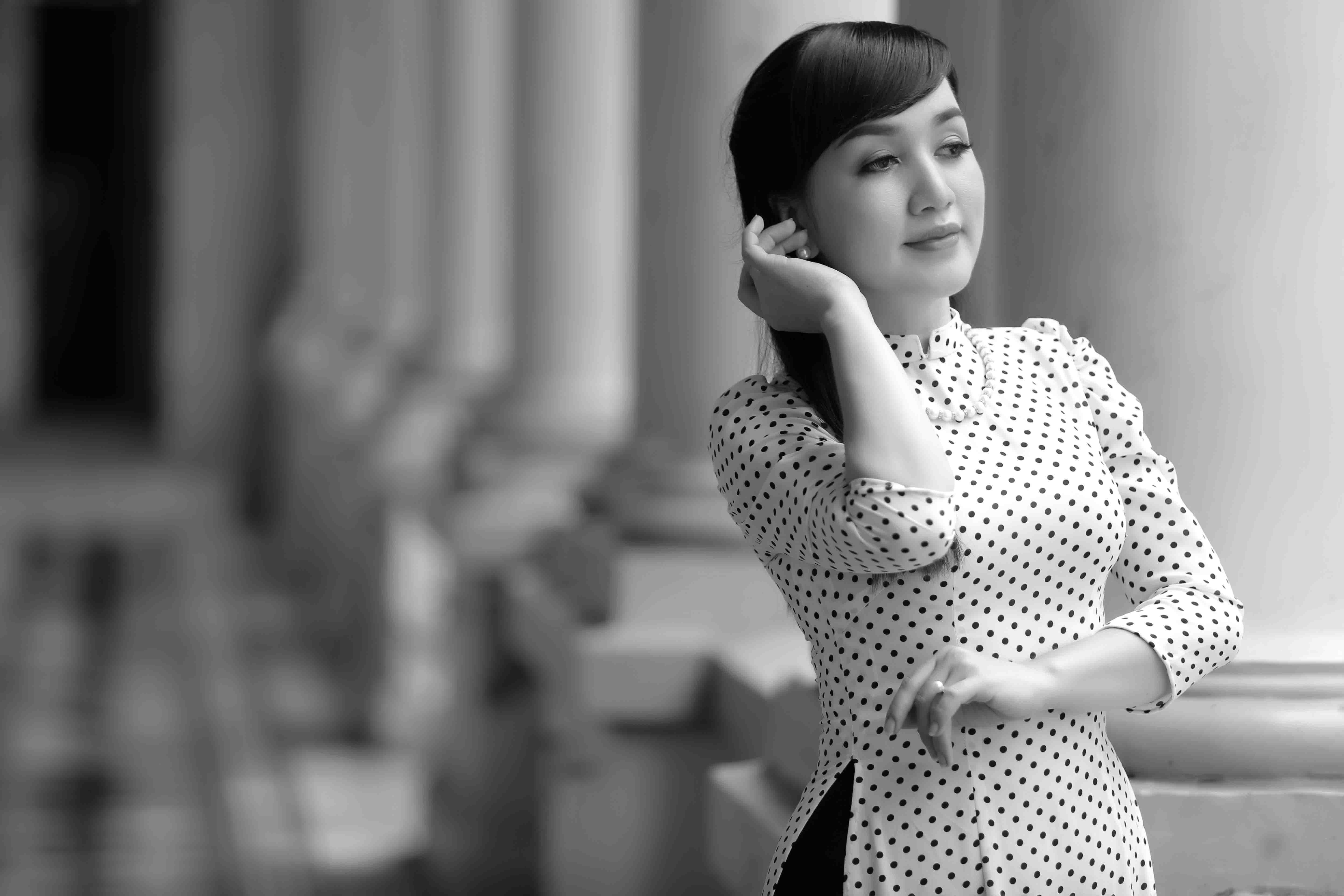 Hà Vân tung hai album mới ấn tượng người nghe nhạc trữ trình ảnh 1 Ha Van tung hai album moi an tuong nguoi nghe nhac tru trinh anh 1