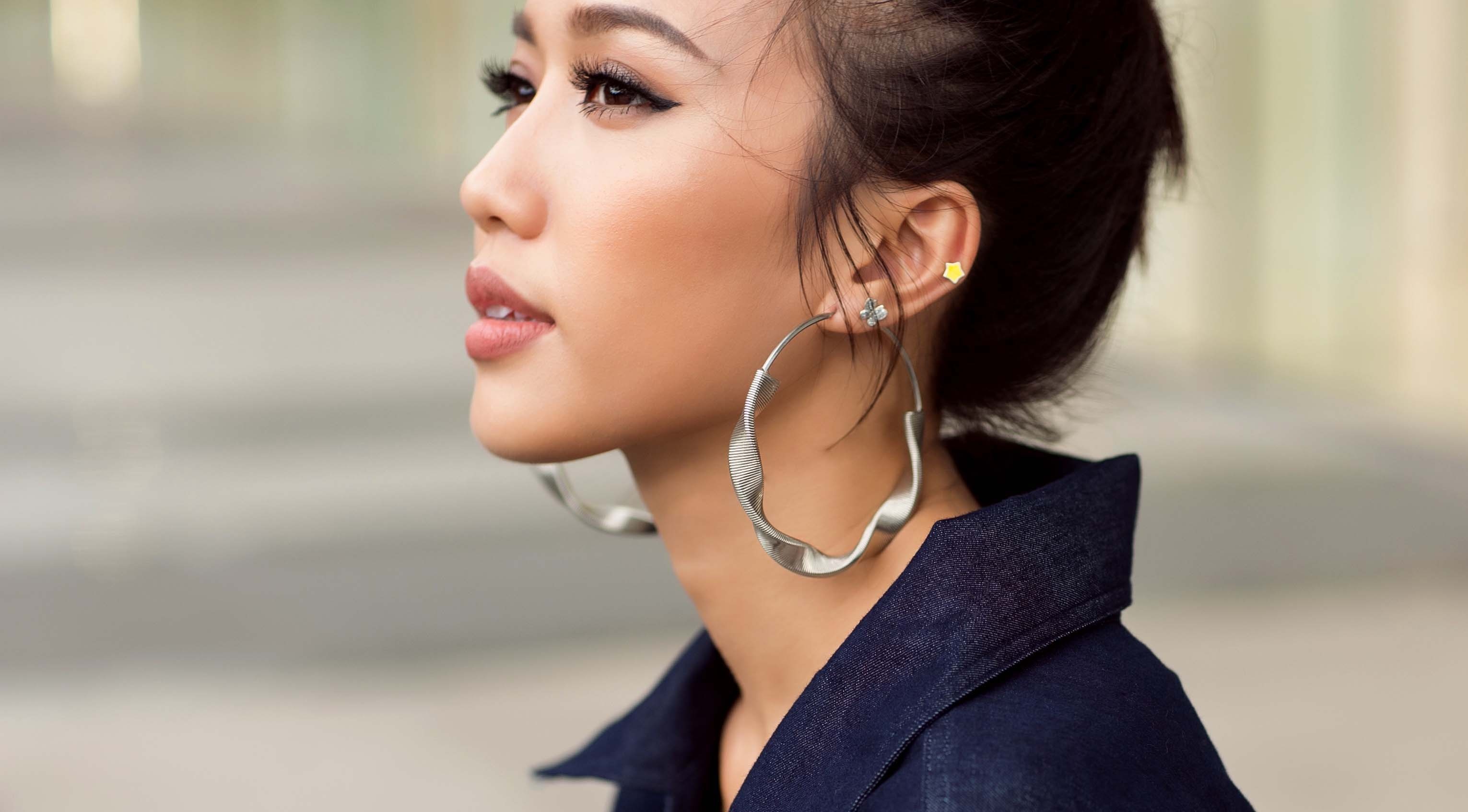 Dieu Nhi khoe gu thoi trang rieng voi 5 set do street style hinh anh