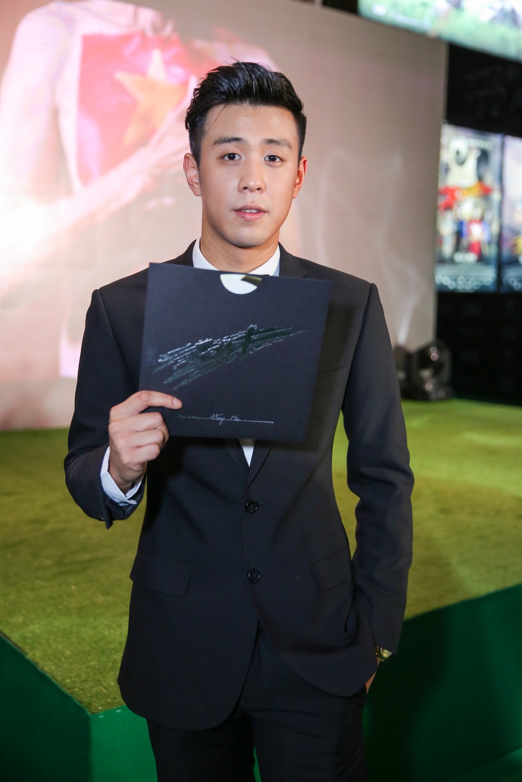 Victor Vu - Dinh Ngoc Diep hiem hoi xuat hien anh 6