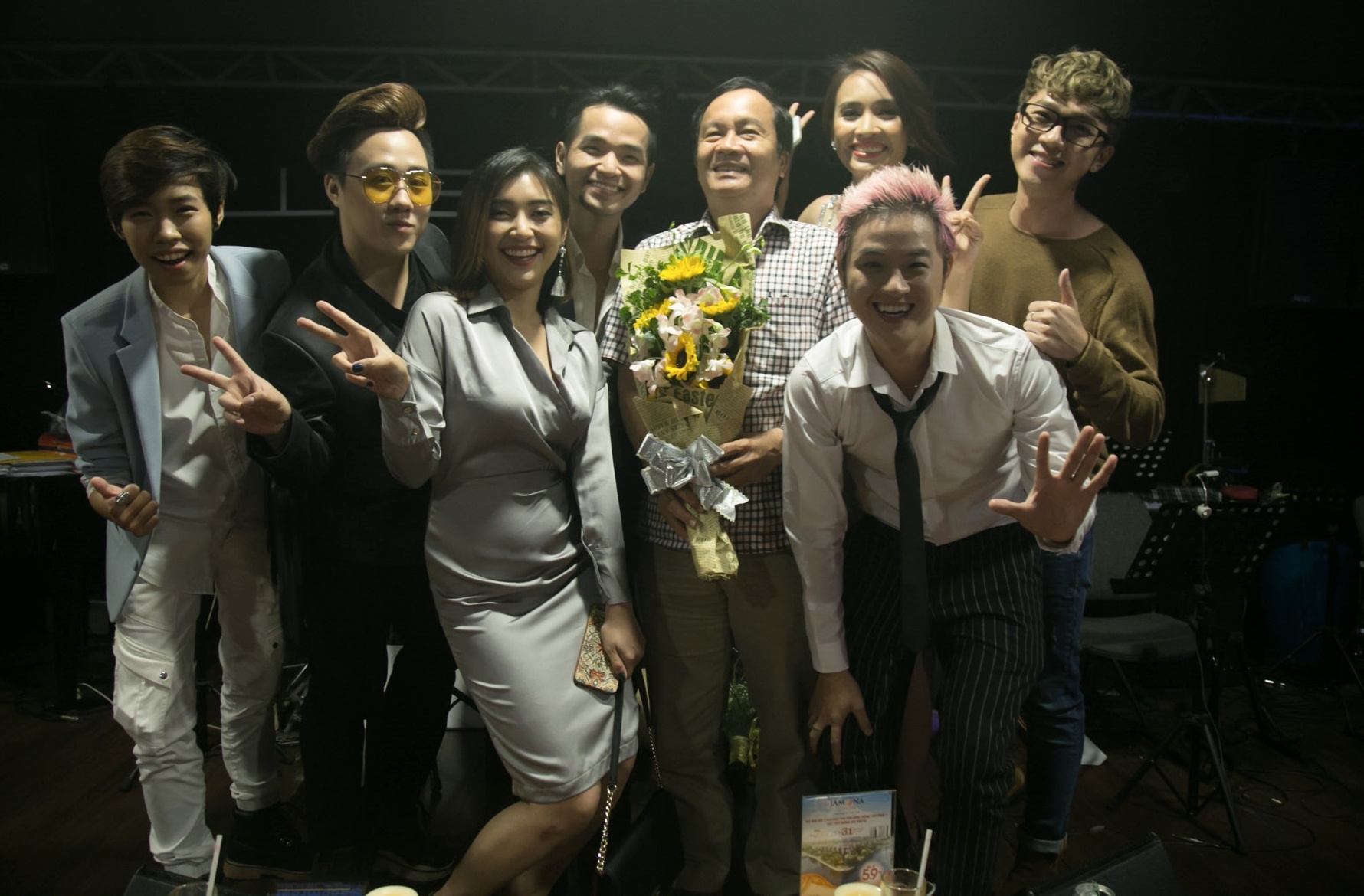 Dan sao Viet ru nhau di xem dem nhac Ai Phuong anh 6