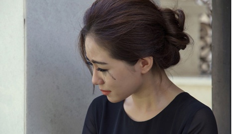 Luong Bich Huu: '1 nam khong nhin guong vi mat phong nang' hinh anh