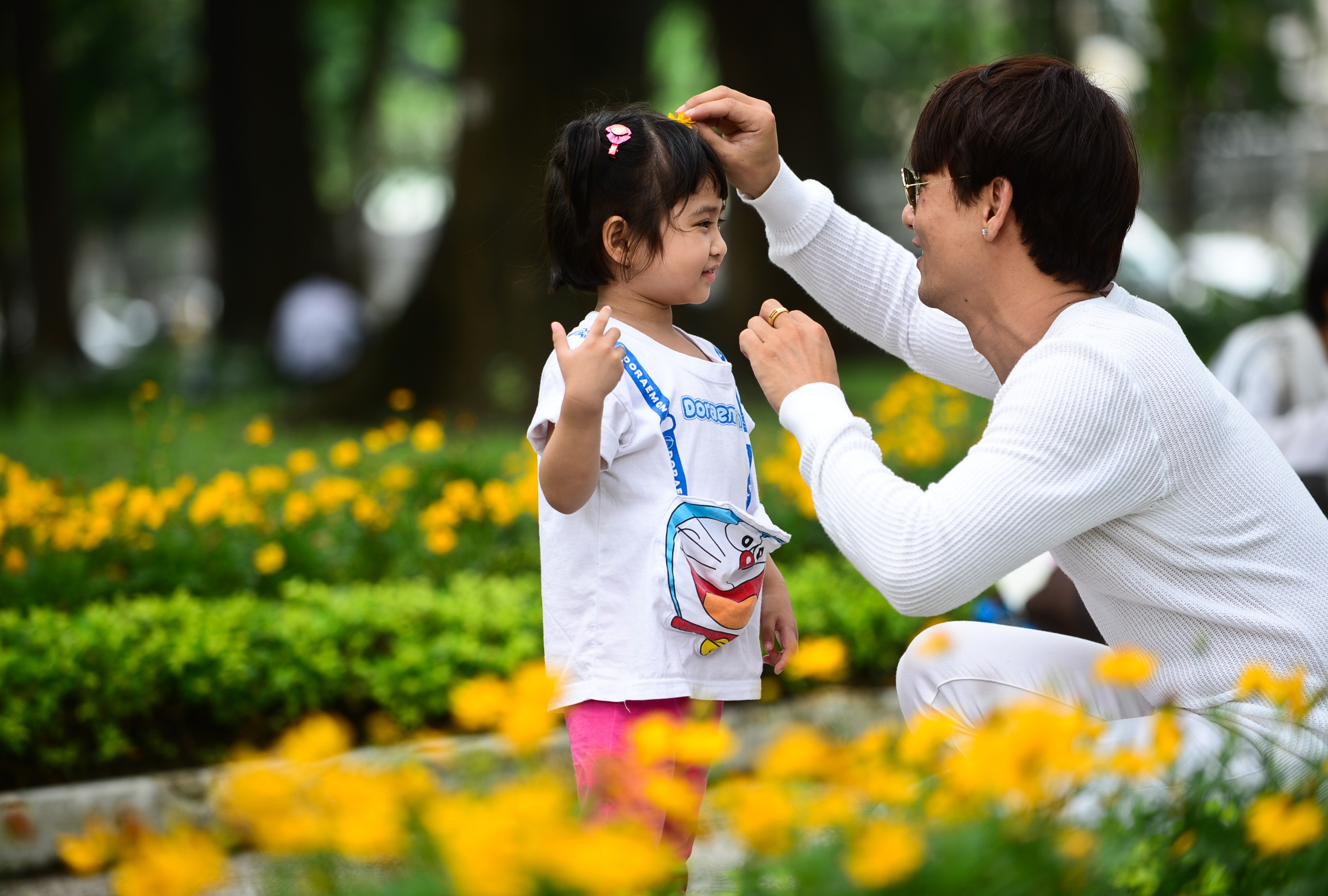 Ung Dai Ve va con gai di cong vien anh 9