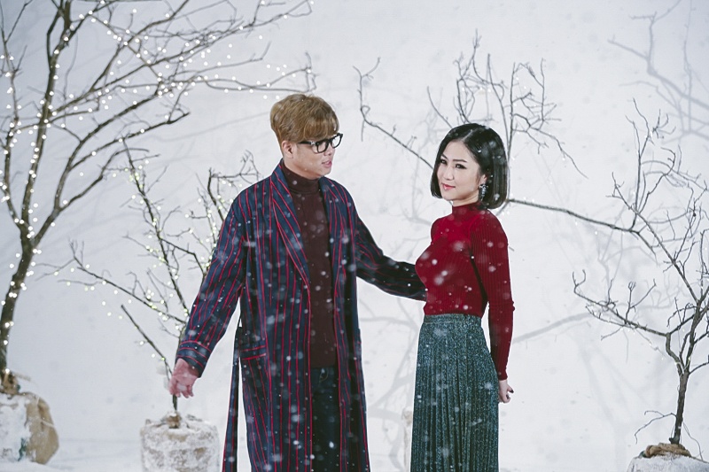 Bùi Anh Tuấn và Hương Tràm ôm nhau tình cảm ảnh 6 Bui Anh Tuan va Huong Tram om nhau tinh cam anh 6