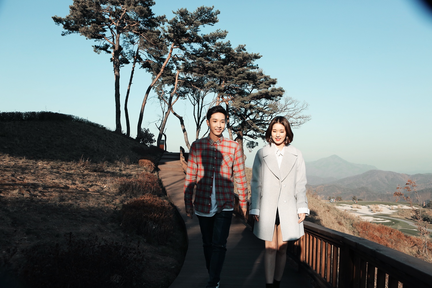 Monstar moi dien vien nu phim Hau due mat troi dong MV moi anh 2