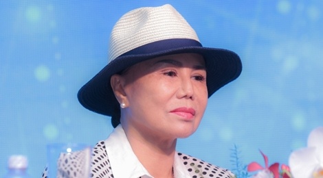 Ngoc Huyen vang mat trong live show cua me chong Thanh Tuyen hinh anh
