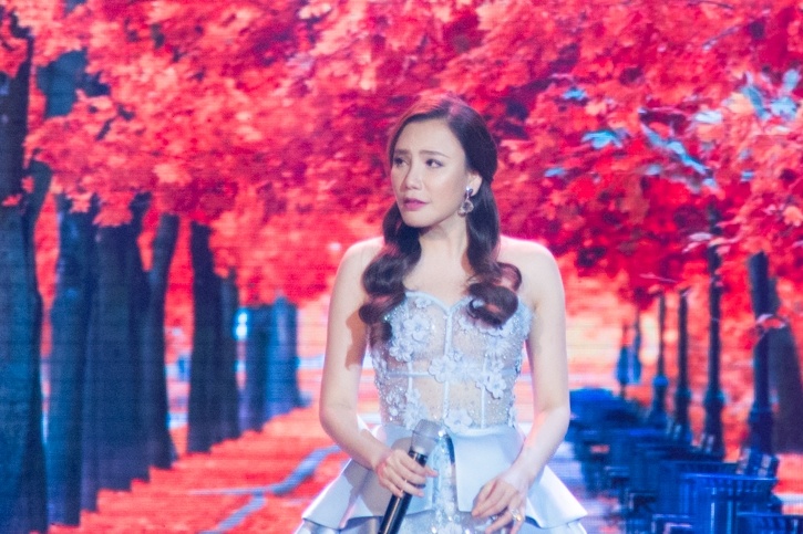 Ho Quynh Huong hat hit cu tai Thay loi muon noi anh 3