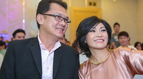 NSUT Huu Chau gia gai trong phim dien anh ve de tai lo to hinh anh