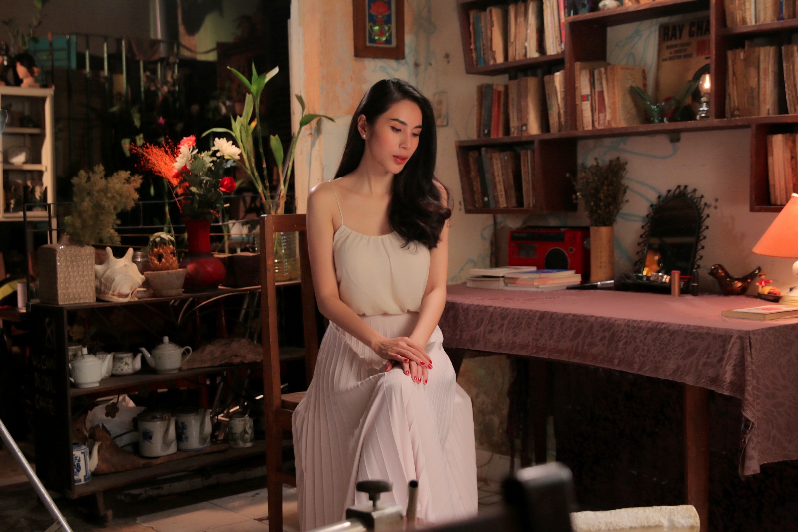 Thuy Tien ra mat Mv moi day nuoc mat voi tinh tay ba anh 1