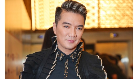 Dam Vinh Hung buon ba xuat hien sau khi cong khai me no nan hinh anh