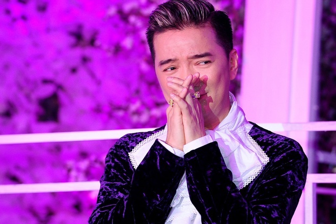 Mr. Dam nuc no khi cong bo phai tra no 20 ty dong thay me hinh anh