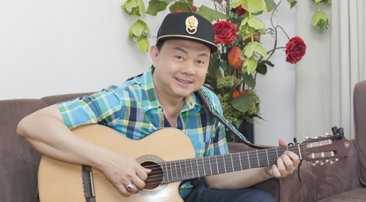 Chi Tai co so thich dung may dem tien cho 'vui mat, da tai' hinh anh