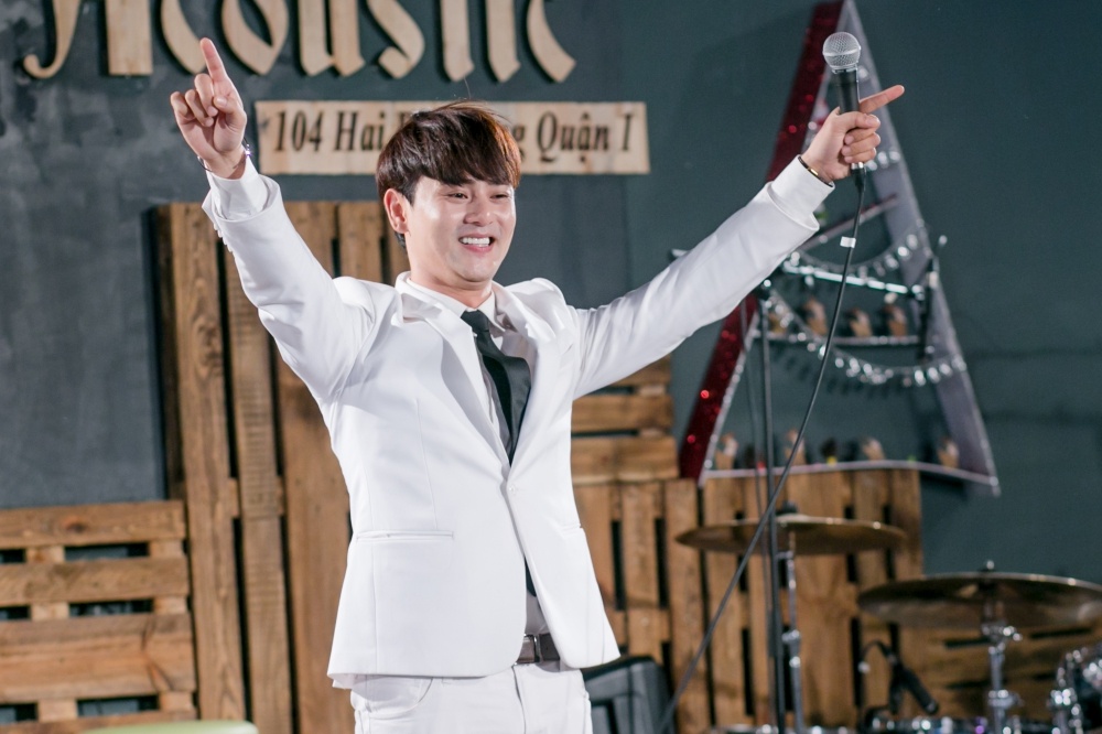 Ưng Đại Vệ gây sốt với hit cũ Vì một người ảnh 1 Ung Dai Ve gay sot voi hit cu Vi mot nguoi anh 1